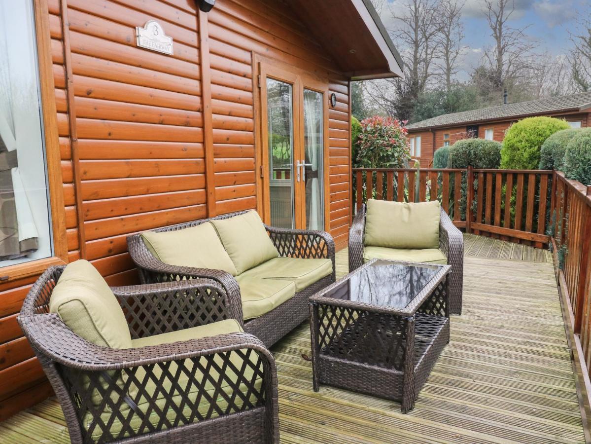 3 The Fairway Villa Cottingham  Exterior photo